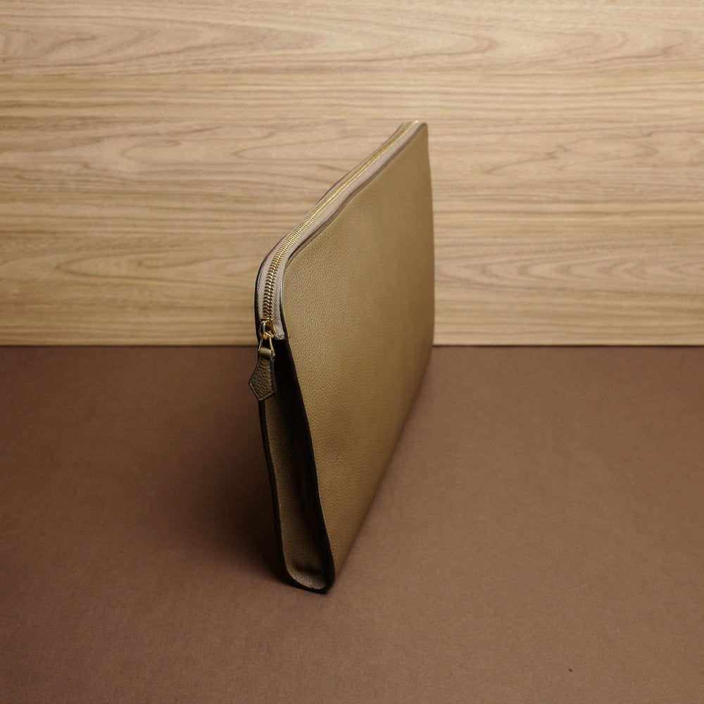 934 Document Case in Taupe Calf