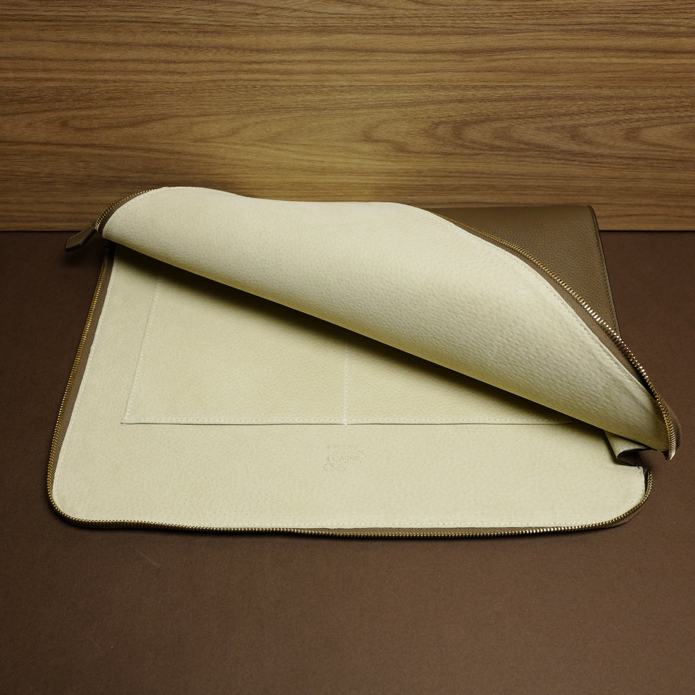 934 Document Case in Taupe Calf