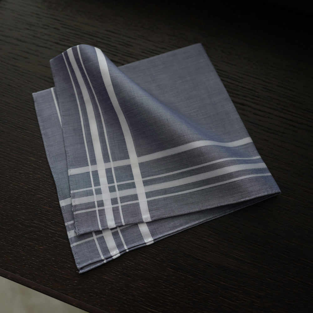 Sonate Pocket Square in Navy