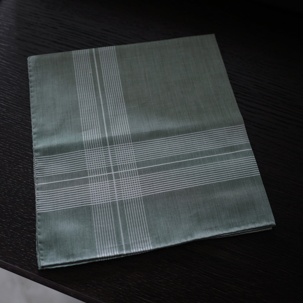 8059 Pocket Square in Khaki