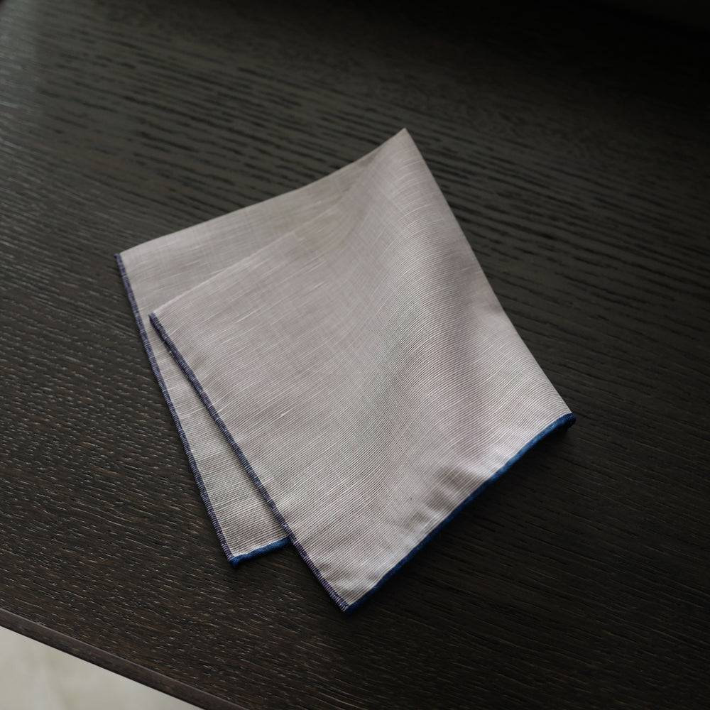 8110 Pocket Square with Indigo Edge in Burgundy