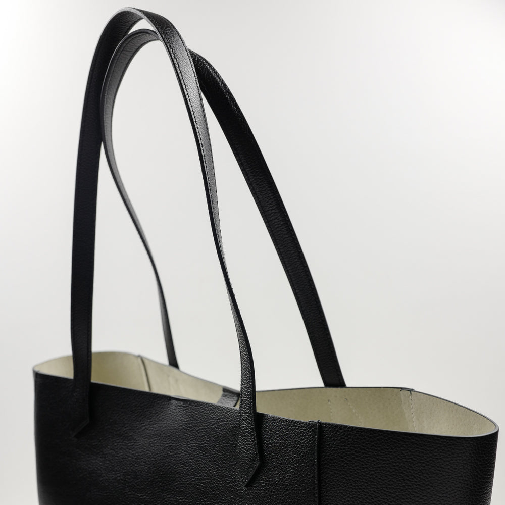 1140 Medium Tote Bag in Black Calf