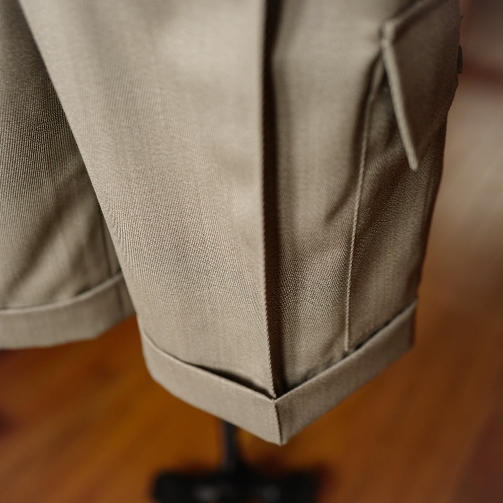 C1 Shorts in beige covert cloth (MTO)