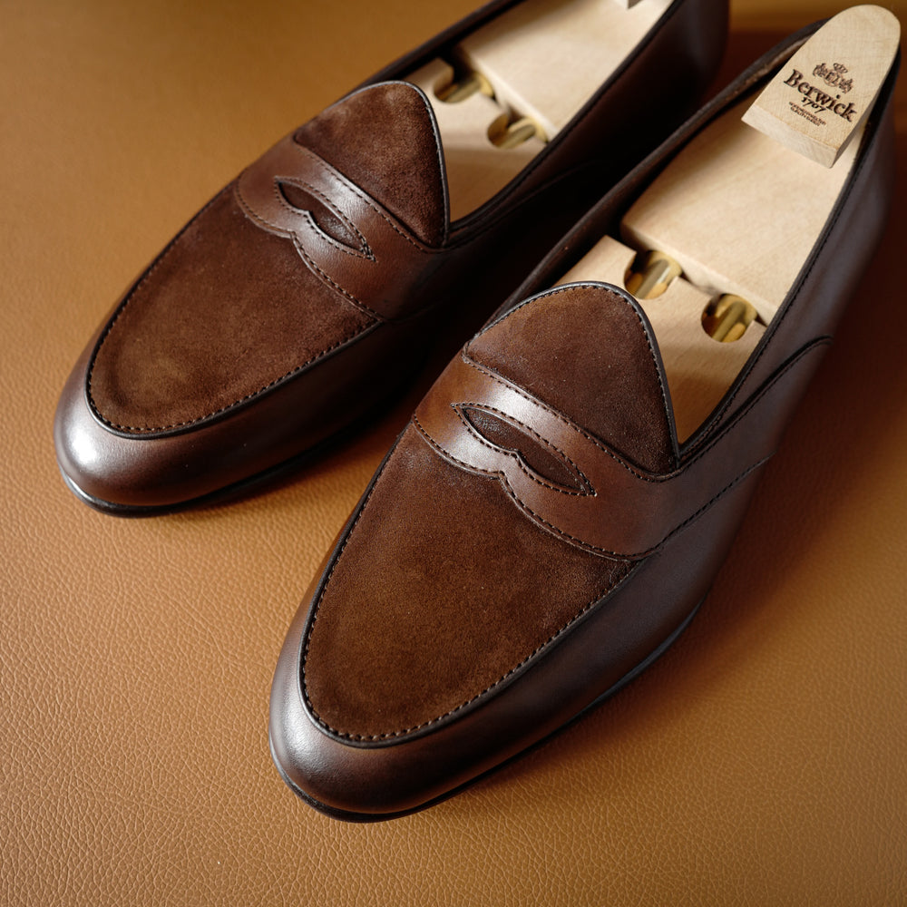 4952 Two Tone Penny Loafers in Snuff Brown