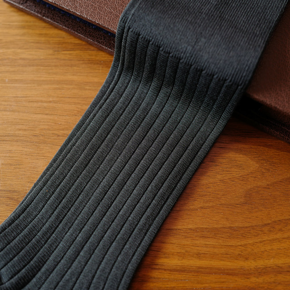 Grey DEOCELL® over-the-calf Ribbed Socks
