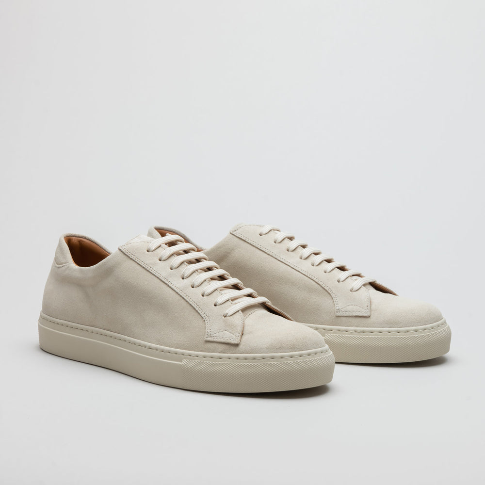 055 Crema Suede Sneakers