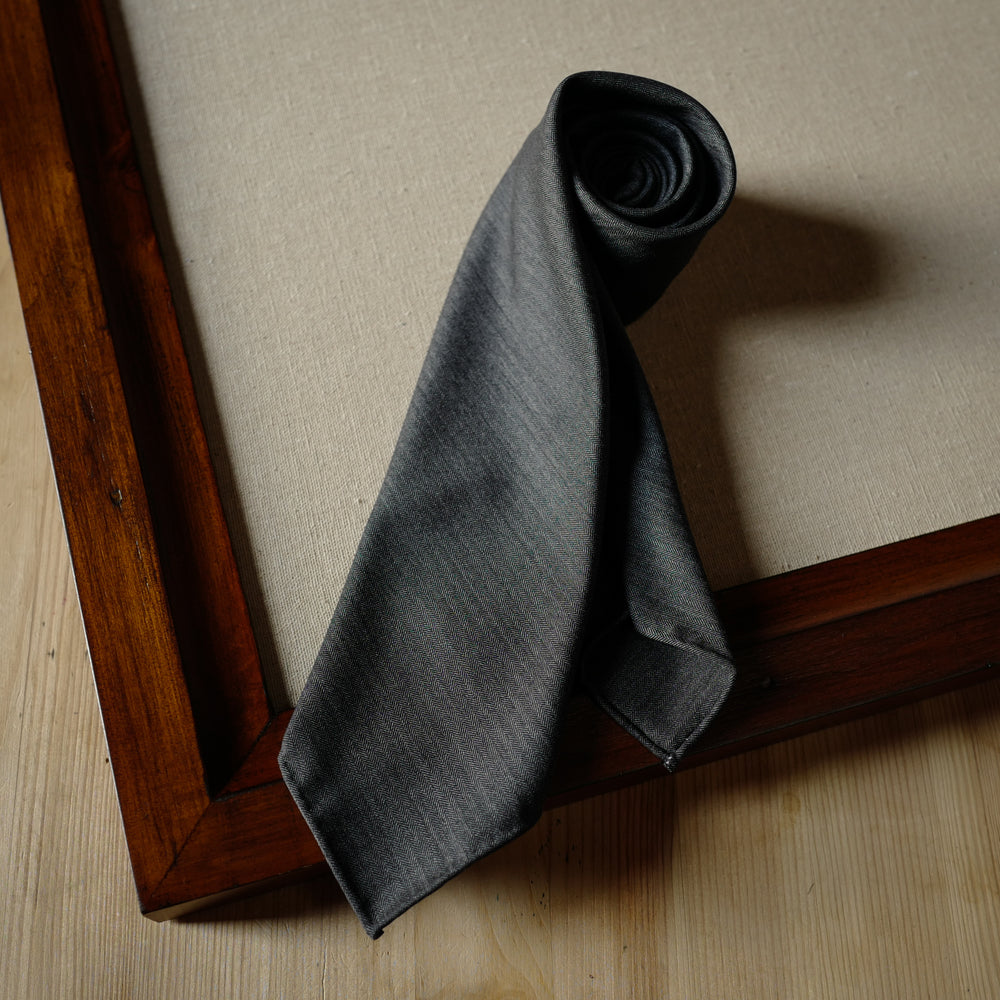 Grey Wool Tie with Herringbone Pattern