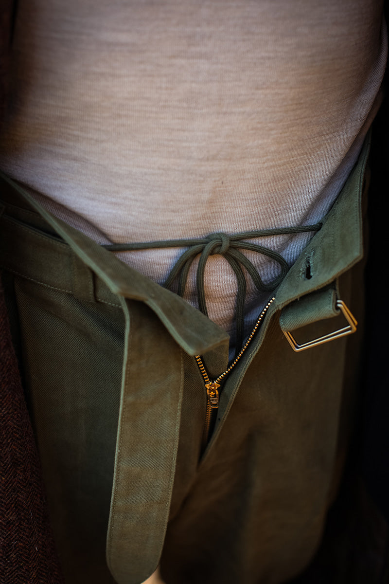 Vent Trousers in Olive Green