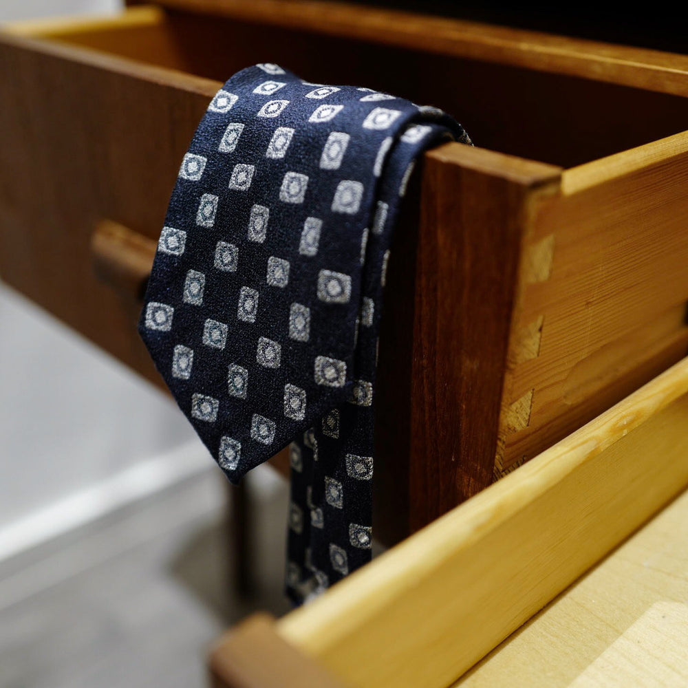 Navy Seven-Fold Woven Linen/Silk Tie with Diamond Motif
