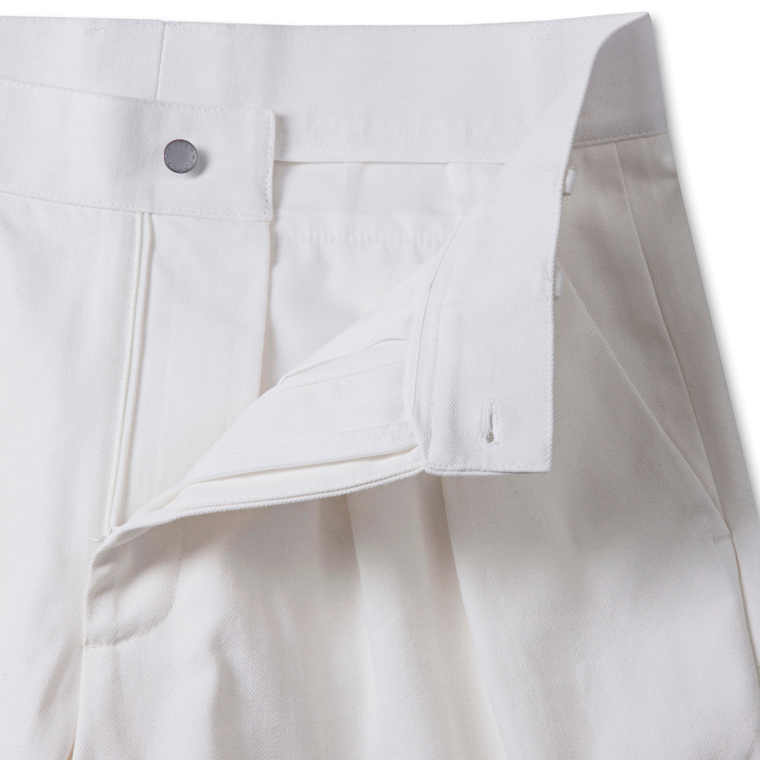 Pieghe Cotton Shorts in Ivory Herringbone